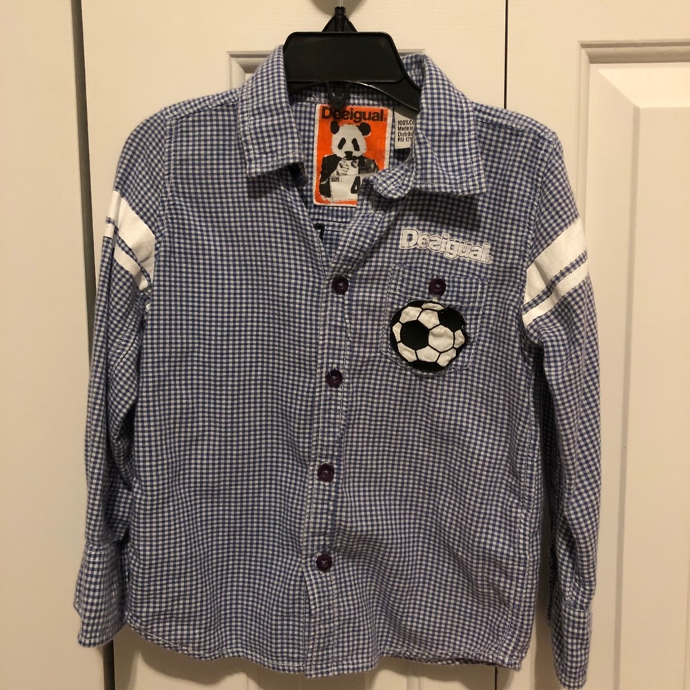 Desigual size 4 boys light weight button down